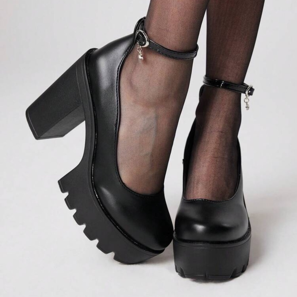 Black Platform Heels - Picture 3 of 4